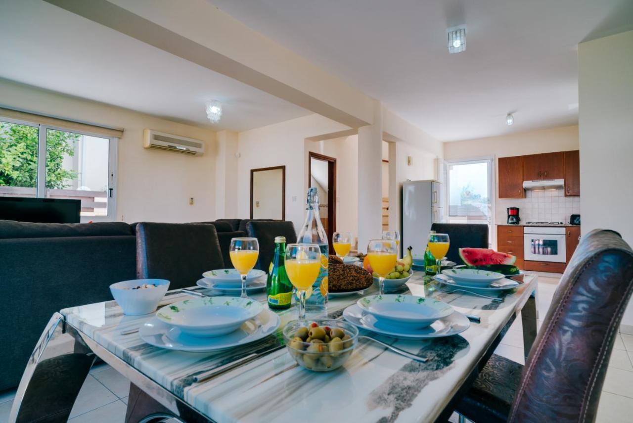 פרוטאראס Villa Karisa מראה חיצוני תמונה